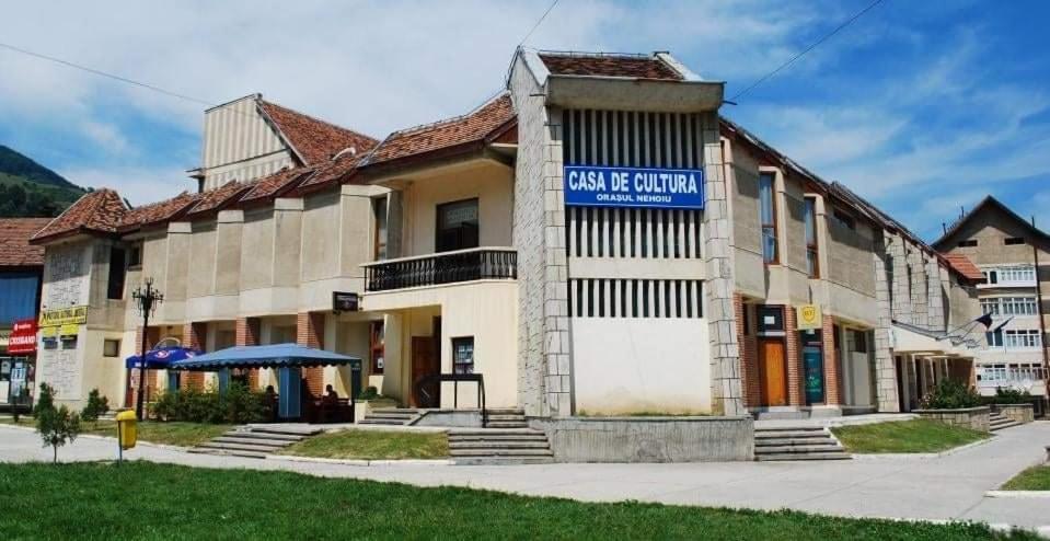 Cazare Apartament Cu 2 Camere Nehoiu Zewnętrze zdjęcie